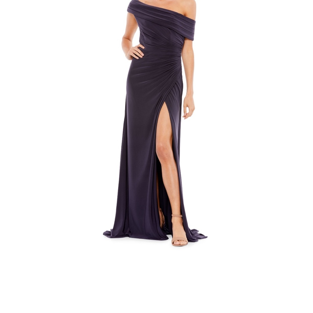 Ieena for Mac duggal ruched one shoulder trumpet gown size 14